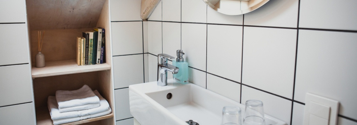 LAŠO KAMBARYS – dvivietis numeris su prancūzišku balkonu palėpėje